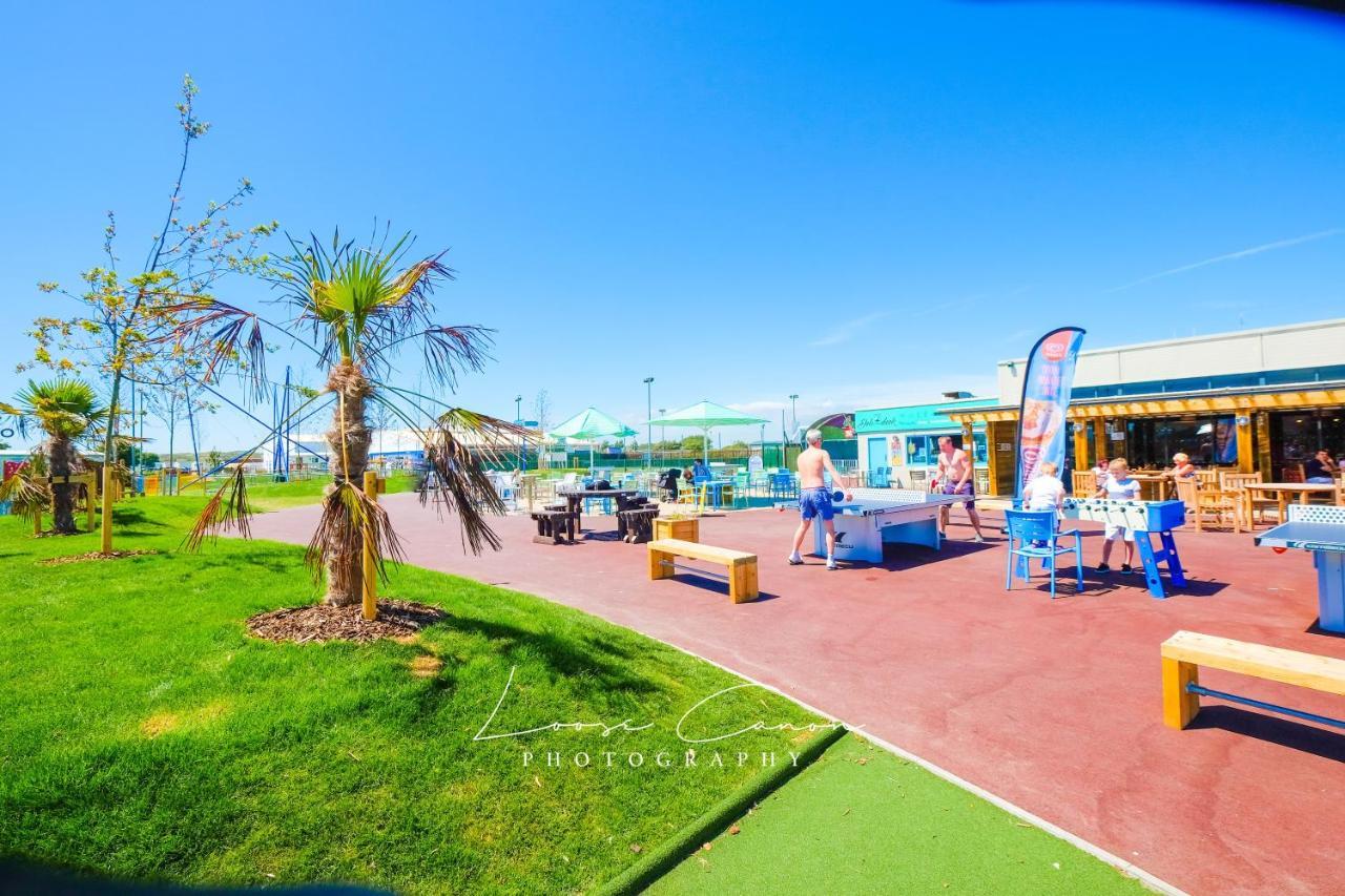 Sea 'N' Stars Platinum Plus Holiday Home With Views, Free Wifi And Netflix Camber Zewnętrze zdjęcie