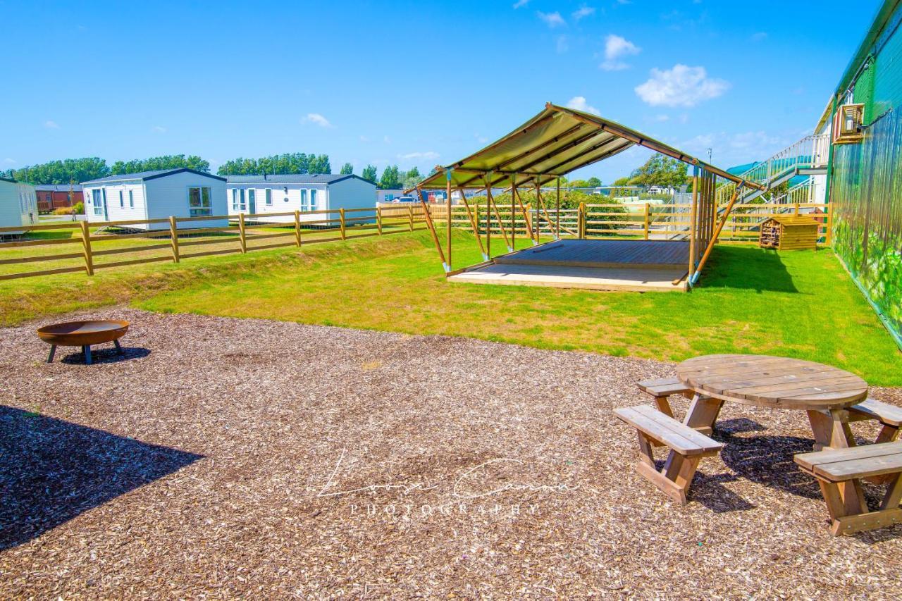 Sea 'N' Stars Platinum Plus Holiday Home With Views, Free Wifi And Netflix Camber Zewnętrze zdjęcie