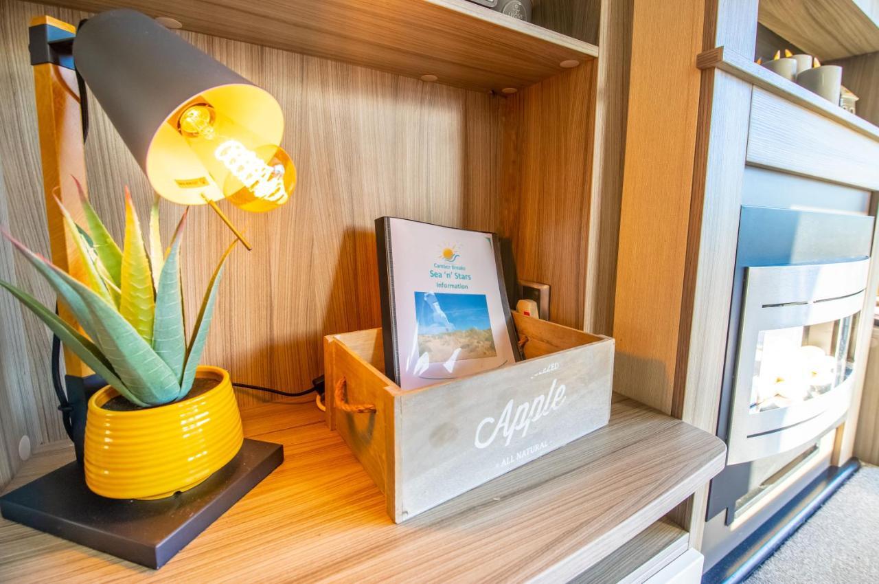 Sea 'N' Stars Platinum Plus Holiday Home With Views, Free Wifi And Netflix Camber Zewnętrze zdjęcie