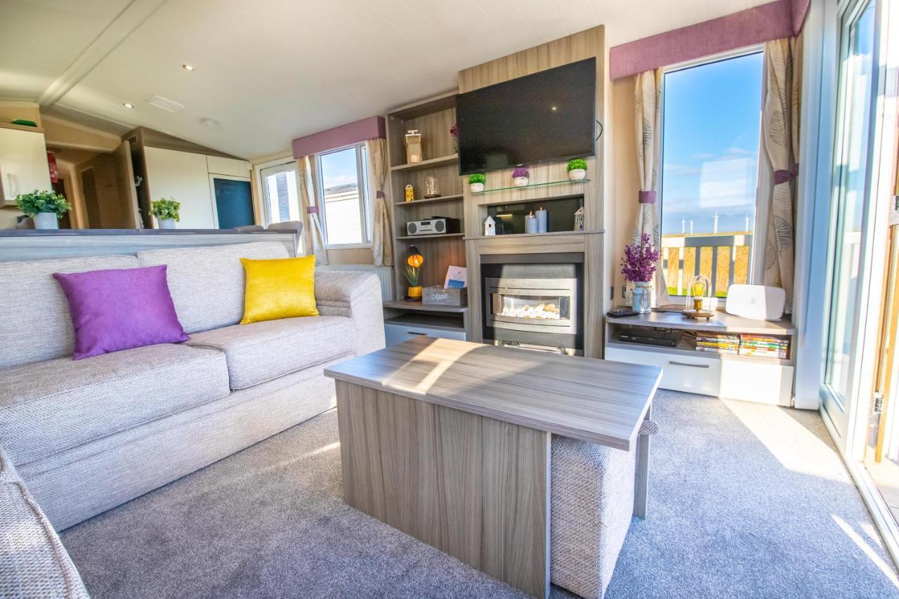 Sea 'N' Stars Platinum Plus Holiday Home With Views, Free Wifi And Netflix Camber Zewnętrze zdjęcie