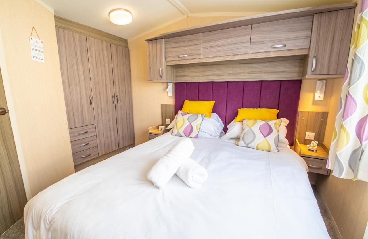 Sea 'N' Stars Platinum Plus Holiday Home With Views, Free Wifi And Netflix Camber Zewnętrze zdjęcie